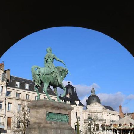 Le Scandinave, Proche Bord De Loire Orleans Exterior photo